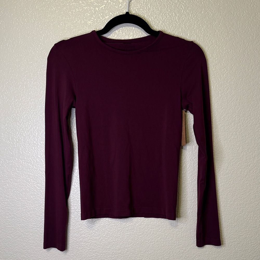 NWT SKIMS Soft Smoothing Seamless Burgundy Long Sleeve Top size lg